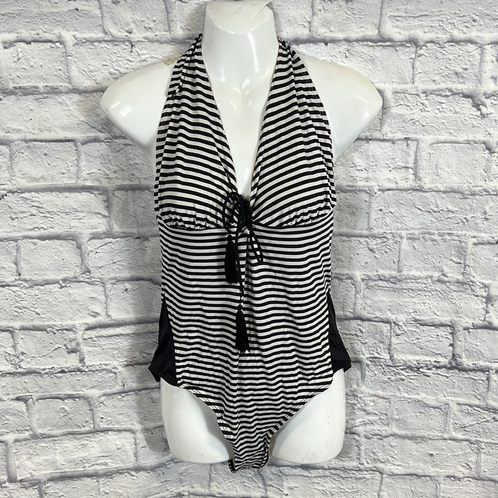 TART COLLECTION | ONE PIECE | BLACK AND WHITE SIZE M